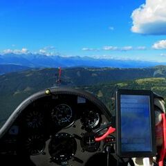 Flugwegposition um 15:15:00: Aufgenommen in der Nähe von Gemeinde Thomatal, 5592 Thomatal, Österreich in 2097 Meter